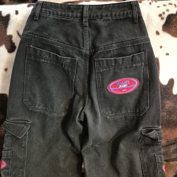 SHEIN Dark Straight Leg Jeans with Pink Details - Picture 5 of 11